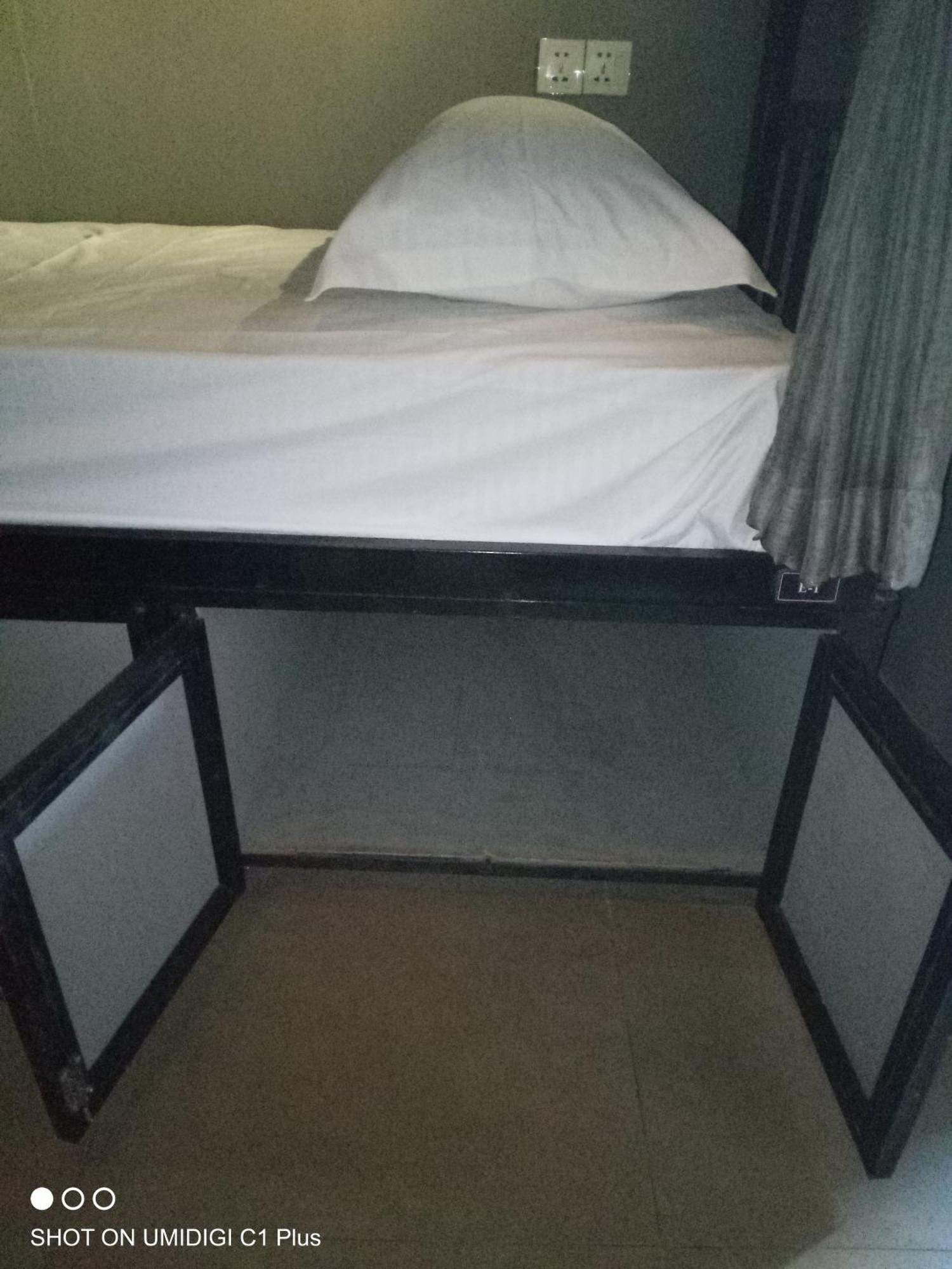 Hostel Fuji Phnom Penh Luaran gambar