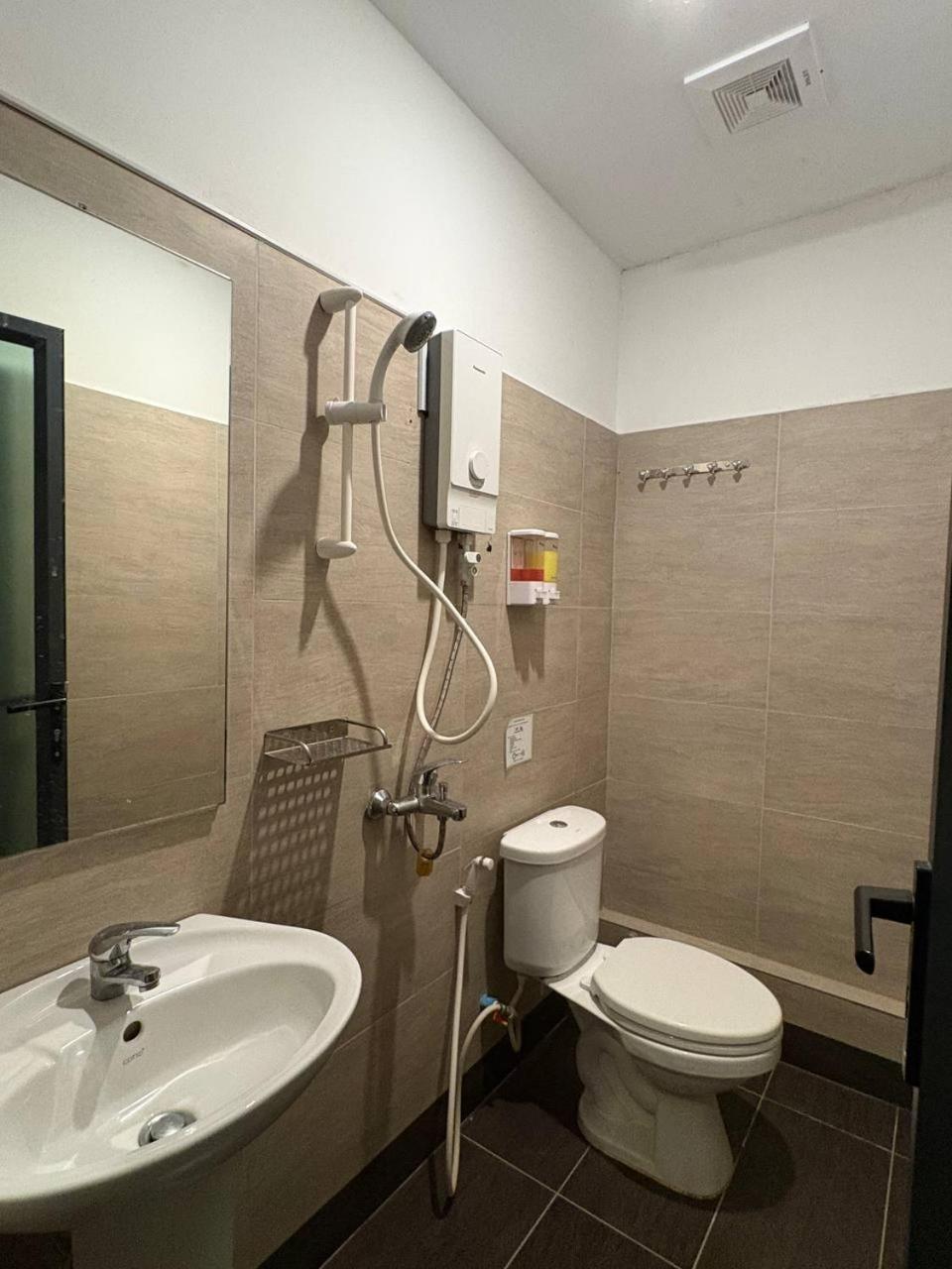 Hostel Fuji Phnom Penh Luaran gambar