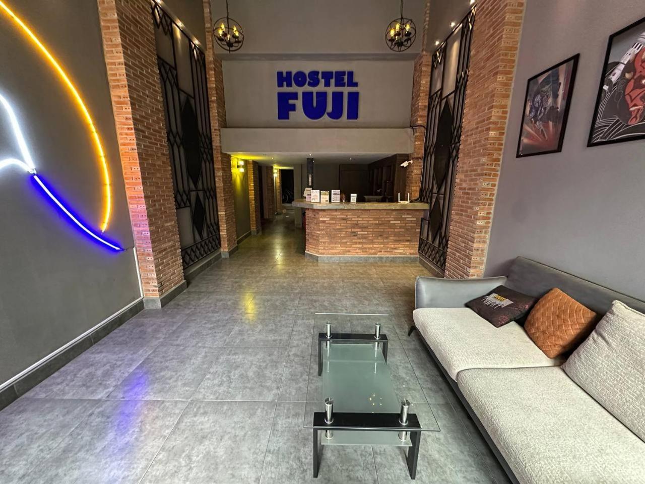 Hostel Fuji Phnom Penh Luaran gambar